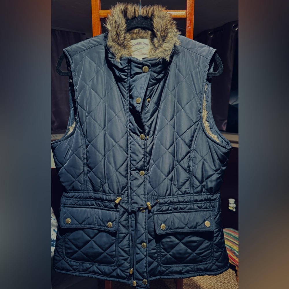 Cambridge Dry Goods Quilted vest with Faux Fur